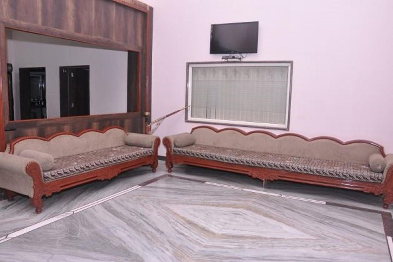 Hotel Amar Palace Ābu Road المظهر الخارجي الصورة