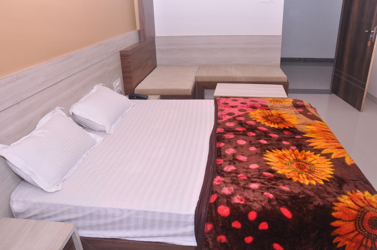 Hotel Amar Palace Ābu Road المظهر الخارجي الصورة