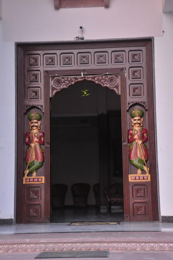 Hotel Amar Palace Ābu Road المظهر الخارجي الصورة